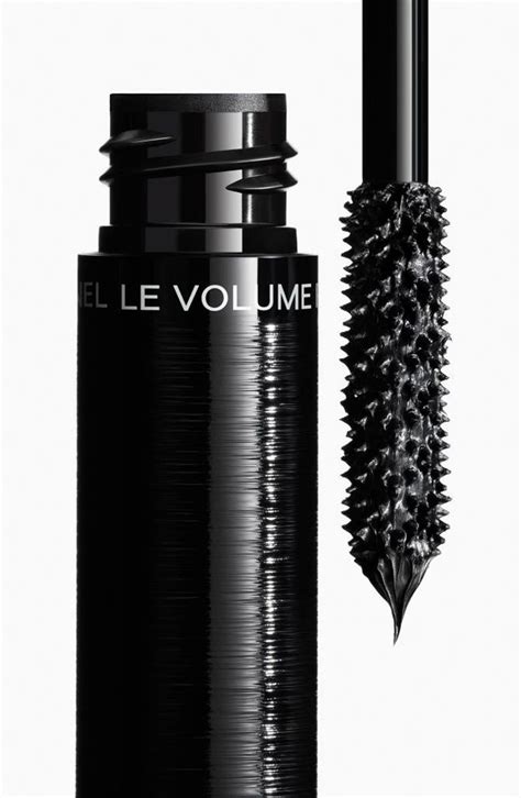 mascara chanel volume revolution|chanel extreme volume mascara.